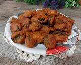 घोसाळ्याची भजी (Ghosalyachi Bhajji Recipe In Marathi) रेसिपी स्टेप 4 फोटो