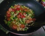 Foto langkah ke 4 dari resep Tumis Makaroni Asam Manis.
