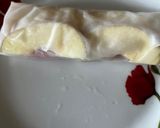 A picture of step 3 of Fruit spring rolls.