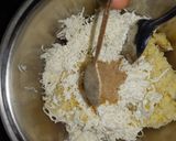 A picture of step 2 of Roll and sholl, Paneer sandwich.