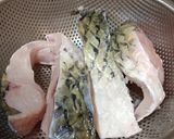 A picture of step 1 of Fish Belly with Tofu.