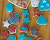 A picture of step 6 of Royal icing cookies.