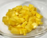 A picture of step 4 of Colorful Fruit Panna Cotta.