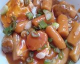 Foto langkah ke 5 dari resep Tteobokki tanpa saos ghojujang.