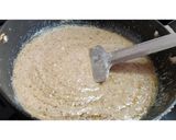 A picture of step 4 of Walnut Halwa.