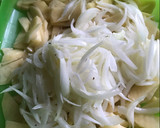 Foto del paso 4 de la receta: Tortilla de patatas y cebolla, la típica, para dos que se cuidan!! (muy light)