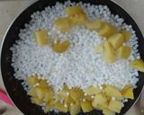 साबुदाण्याची खिचडी (sabudanyachi khichadi recipe in marathi) रेसिपी स्टेप 1 फोटो 