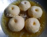 Foto langkah ke 5 dari resep Donat Manis Maizena.