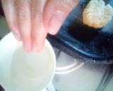 Foto del paso 2 de la receta: Alfajores con masa de coco relleno de frosting de chocolate