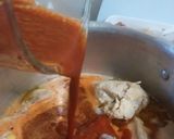 Foto del paso 4 de la receta: Caldo Rojo de Pollo con Pasas 🍲