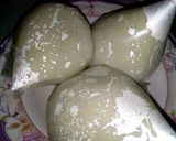 A picture of step 2 of Pounded yam with ewedu and stew.