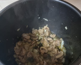 Foto del paso 4 de la receta: Pollo con champiñones