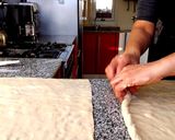 Foto del paso 5 de la receta: Medialunas de grasa... Paso a paso 😁