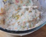 Foto langkah ke 5 dari resep Roti udang goreng.