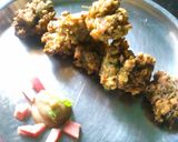 A picture of step 5 of Oats moong (sprouts)pakoda.
