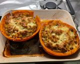 Une image de l'étape 17 de Potimarron farci bœuf tomate coriandre et emmental.
