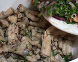 A picture of step 4 of Kerabu Kaki Ayam (Chicken Feet).