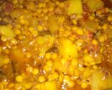 A picture of step 4 of Raw Papaya & Chana dal Dalma.