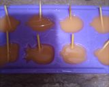 A picture of step 6 of Tangi mango pops.