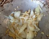 Foto langkah ke 2 dari resep Tuna Brokoli Saus Tomat.
