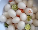 Foto langkah ke 2 dari resep Asinan rambutan.