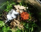 A picture of step 2 of Dhaniye ki Chatpati Chutney.