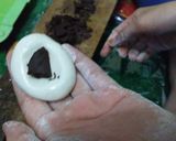 Foto langkah ke 5 dari resep Onde-onde isi coklat.