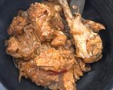 A picture of step 2 of Camparan chicken handi.