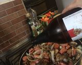 Foto del paso 3 de la receta: Champiñones con tocino, cebolla, salchicha y ajo