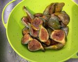Une image de l'étape 1 de Tarte feuilletée renversée aux figues blanches et gelée pomme citron vert.