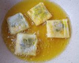 Foto langkah ke 7 dari resep Martabak Mini Simple.