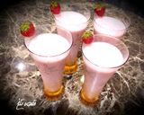 عکس مرحله 3 از دستور اسموتی موز و توت فرنگی