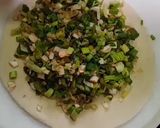 A picture of step 3 of Green Garlic paratha.