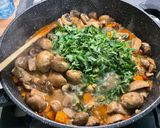 Une image de l'étape 19 de Sauté de porc aux champignons, carottes et tomates.