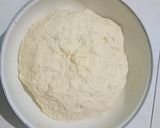 Foto langkah ke 6 dari resep Pizza Sosis Keju.