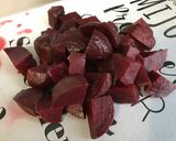 Une image de l'étape 1 de Soupe de betteraves rouges et pois chiches au lard et crème.