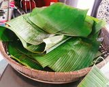 A picture of step 3 of Bánh Tét Chữ (Vietnamese Sticky Rice Cake with Letter Design).