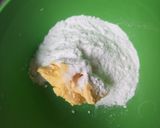 Foto langkah ke 1 dari resep Cup cake ekonomis.