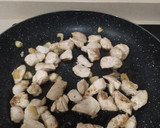 Foto del paso 1 de la receta: Espinacas gratinadas con pollo