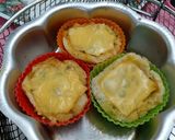 A picture of step 5 of Chicken Egg Cup Pizza.