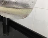 Foto del paso 1 de la receta: Salmón al papillote con puerros y queso feta
