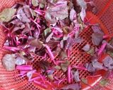লাল শাক ভাজা (lal saag bhaja recipe in bengali) রেসিপির ধাপ 1 ছবি