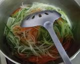 櫛瓜蔬食麵的食譜步驟3照片