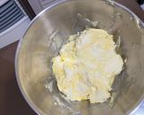 Foto langkah ke 1 dari resep Cream Cheese Butter Cake (Gluten Free, 5 bahan).
