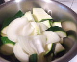 Foto del paso 2 de la receta: Crema de calabacín en Monsieur Cuisine