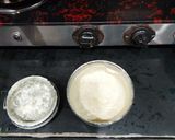 A picture of step 1 of Methi Mutter Malai.