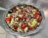 Une image de l'étape 13 de Salade de quinoa au melon, concombre, tomates et oignon rouge.