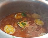 A picture of step 3 of Anda gravy.