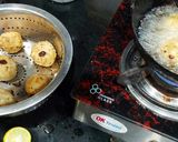 A picture of step 2 of Farali dahi vada.