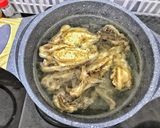 Hình bước làm 2 của món Lẩu gà lá é